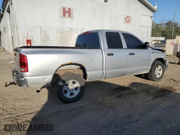 2006 Dodge 1500 SLT z VIN 1D7HA18256J152618, wystawiony jako Copart lot #84545725 z przebiegiem 282 605 mil mil oraz Czysty tytuł • Clean title. Historia ofert i sprzedaży dostępna na DreamBid. Obrazek 3.