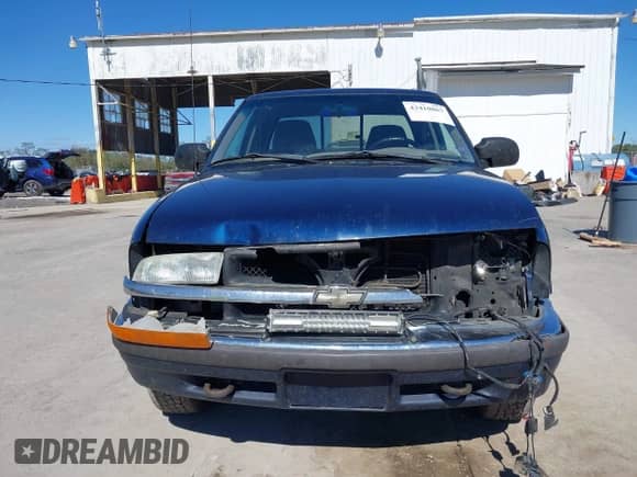 2002 Chevrolet S-10 LS с VIN 1GCDT19W928180069, выставлен на аукционе IAAI как лот 43410867 с пробегом 199 324 миль миль и . История ставок и продаж доступна на DreamBid. Изображение 6.