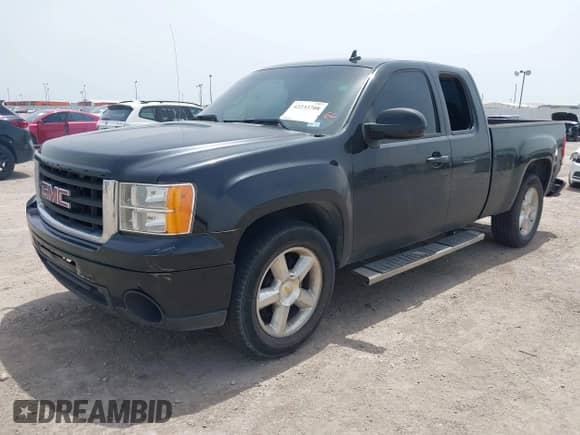 2013 GMC Sierra 1500 SLE z VIN 1GTR1VE02DZ394323, wystawiony jako IAAI lot #42233708 z przebiegiem 182 331 mil mil oraz . Historia ofert i sprzedaży dostępna na DreamBid. Obrazek 2.