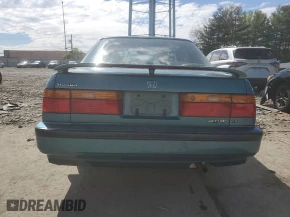 1991 Honda Accord with VIN 1HGCB7269MA071166, listed as a Copart auction lot 56202235 with 107,136 mi miles and Salvage title. Bid and sale history available at DreamBid. Image 6.