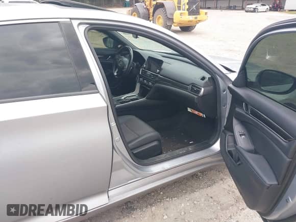 2021 Honda Accord Sport z VIN 1HGCV2F32MA016889, wystawiony jako IAAI lot #43328920 z przebiegiem 89 163 mil mil oraz . Historia ofert i sprzedaży dostępna na DreamBid. Obrazek 5.