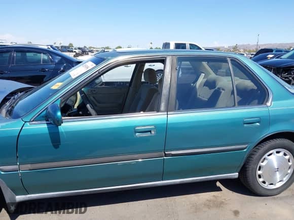 1993 Honda Accord with VIN 1HGCB7678PA087172, listed as a IAAI auction lot 42853056 with 231,990 mi miles and . Bid and sale history available at DreamBid. Image 15.