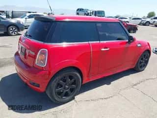 2010 MINI Hardtop with VIN WMWMF3C53ATZ64405, listed as a IAAI auction lot 42673213 with 135,765 mi miles and . Bid and sale history available at DreamBid. Image 4.