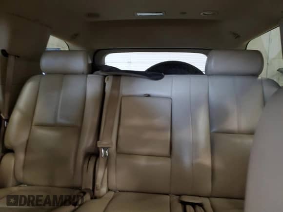 2009 Chevrolet Tahoe z VIN 1GNFK13509R120575, wystawiony jako Copart lot #69466425 z przebiegiem 175 299 mil mil oraz Czysty tytuł • Clean title. Historia ofert i sprzedaży dostępna na DreamBid. Obrazek 10.