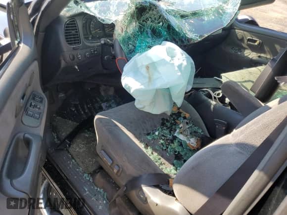 2003 Toyota Tundra Limited z VIN 5TBRT38133S373184, wystawiony jako Copart lot #71269315 z przebiegiem Nie podano mil oraz Nie do naprawy • Non repairable. Historia ofert i sprzedaży dostępna na DreamBid. Obrazek 8.