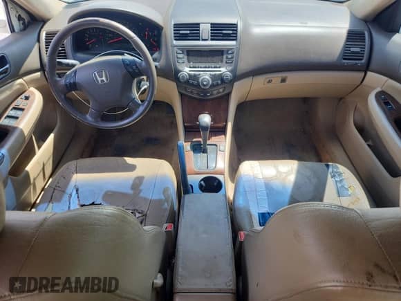 2006 Honda Accord z VIN JHMCN36446C001295, wystawiony jako Copart lot #62270135 z przebiegiem 324 749 mil mil oraz Szkoda całkowita • Salvage title. Historia ofert i sprzedaży dostępna na DreamBid. Obrazek 8.