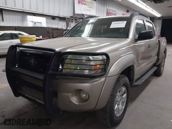 2008 Toyota Tacoma с VIN 3TMLU42N18M015682, выставлен на аукционе IAAI как лот 43494152 с пробегом 286 848 миль миль и . История ставок и продаж доступна на DreamBid. Изображение 2.
