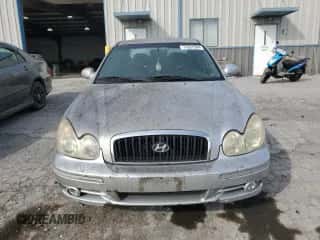 2003 Hyundai Sonata GLS z VIN KMHWF35H63A910917, wystawiony jako Copart lot #71657584 z przebiegiem 120 196 mil mil oraz Szkoda całkowita • Salvage title. Historia ofert i sprzedaży dostępna na DreamBid. Obrazek 5.