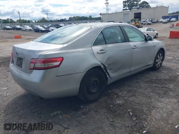 2011 Toyota Camry LE with VIN 4T1BF3EK4BU776089, listed as a IAAI auction lot 43287042 with 190,713 mi miles and . Bid and sale history available at DreamBid. Image 4.