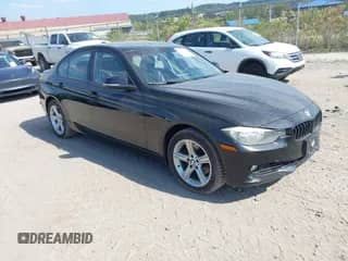 2015 BMW 3 Series 328i xDrive с VIN WBA3B5C52FF962427, выставлен на аукционе IAAI как лот 43250395 с пробегом 135 833 миль миль и . История ставок и продаж доступна на DreamBid. Изображение 1.