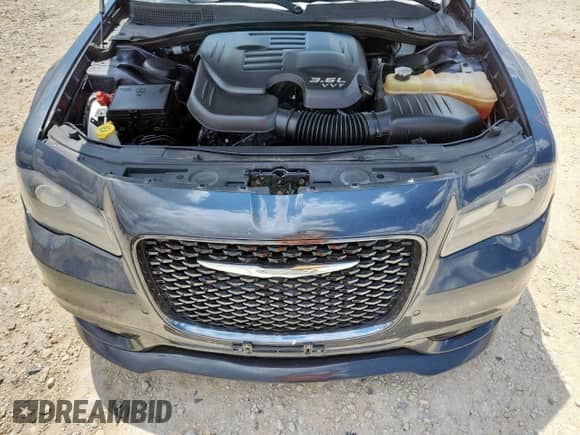 2018 Chrysler 300 S с VIN 2C3CCABG4JH266479, выставлен на аукционе Copart как лот 71165315 с пробегом 125 629 миль миль и Списание • Salvage title. История ставок и продаж доступна на DreamBid. Изображение 11.