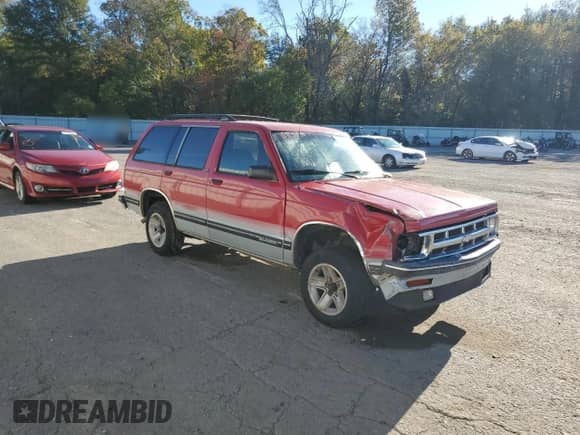 1994 Chevrolet Blazer LS с VIN 1GNCS13W6R2157005, выставлен на аукционе Copart как лот 82147884 с пробегом 191 039 миль миль и Списание • Salvage title. История ставок и продаж доступна на DreamBid. Изображение 4.