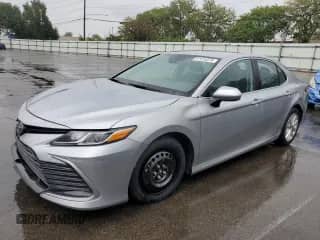 2021 Toyota Camry LE with VIN 4T1C11AK0MU573765, listed as a Copart auction lot 81415575 with 53,772 mi miles and Salvage title. Bid and sale history available at DreamBid. Image 1.