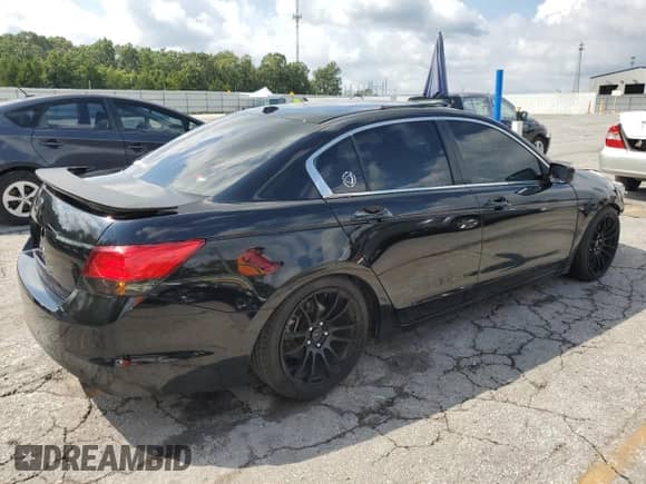 2010 Honda Accord EX-L с VIN 1HGCP2F81AA119240, выставлен на аукционе Copart как лот 69463115 с пробегом 175 262 миль миль и Списание • Salvage title. История ставок и продаж доступна на DreamBid. Изображение 3.