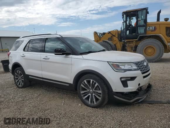 2018 Ford Explorer Platinum с VIN 1FM5K8HT9JGA65575, выставлен на аукционе Copart как лот 80067885 с пробегом 127 549 миль миль и Списание • Salvage title. История ставок и продаж доступна на DreamBid. Изображение 4.