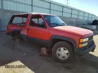 1992 Chevrolet Blazer с VIN 1GNEK18KXNJ305638, выставлен на аукционе Copart как лот 48208695 с пробегом 180 603 миль миль и Списание • Salvage title. История ставок и продаж доступна на DreamBid. Изображение 4.