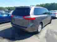 2019 Toyota Sienna LE Auto Access Seat с VIN 5TDKZ3DC5KS988770, выставлен на аукционе IAAI как лот 43138945 с пробегом 96 615 миль миль и . История ставок и продаж доступна на DreamBid. Изображение 4.