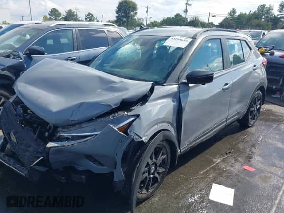 2021 Nissan Kicks SR z VIN 3N1CP5DVXML552726, wystawiony jako IAAI lot #43298655 z przebiegiem 48 710 mil mil oraz . Historia ofert i sprzedaży dostępna na DreamBid. Obrazek 2.