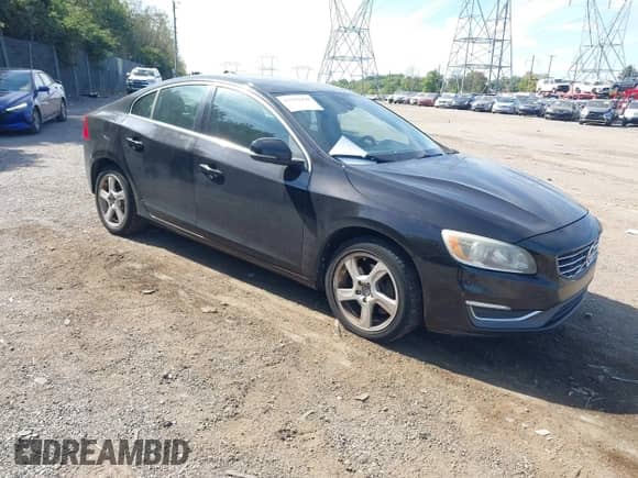 2014 Volvo S60 T5 с VIN YV1612FSXE1290190, выставлен на аукционе IAAI как лот 43382498 с пробегом 174 424 миль миль и . История ставок и продаж доступна на DreamBid. Изображение 1.