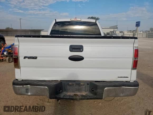 2011 Ford F-150 XL z VIN 1FTEX1CM5BFB59506, wystawiony jako Copart lot #84632005 z przebiegiem Nie podano mil oraz Szkoda całkowita • Salvage title. Historia ofert i sprzedaży dostępna na DreamBid. Obrazek 6.