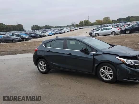 2017 Chevrolet Cruze LT z VIN 3G1BE6SM6HS610866, wystawiony jako Copart lot #86179245 z przebiegiem 116 589 mil mil oraz Nie do naprawy • Non repairable. Historia ofert i sprzedaży dostępna na DreamBid. Obrazek 13.