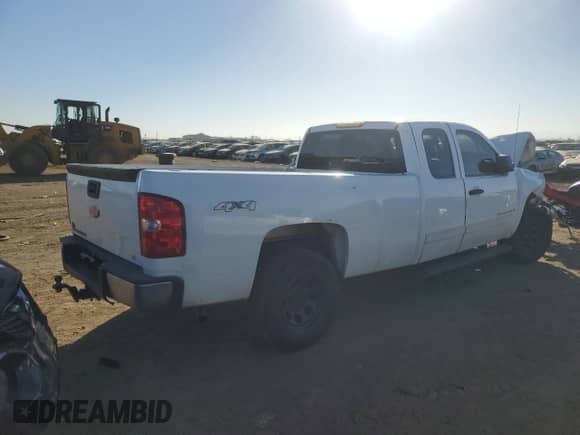 2008 Chevrolet Silverado 1500 1LT с VIN 1GCEK19J68E207542, выставлен на аукционе Copart как лот 83440554 с пробегом Не указан миль и На запчасти • Non repairable. История ставок и продаж доступна на DreamBid. Изображение 3.