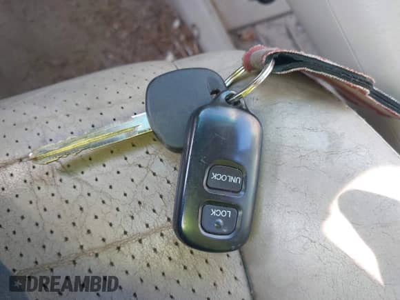 2005 Toyota Highlander with VIN JTEEP21A650123129, listed as a IAAI auction lot 43197225 with 279,351 mi miles and . Bid and sale history available at DreamBid. Image 11.