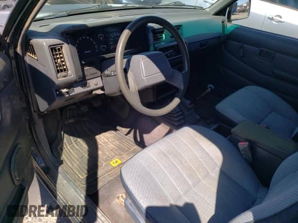 1993 Nissan Frontier XE с VIN 1N6SD16YXPC436263, выставлен на аукционе Copart как лот 67950885 с пробегом 163 671 миль миль и Списание • Salvage title. История ставок и продаж доступна на DreamBid. Изображение 8.