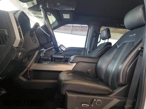 2019 Ford F-250 XL with VIN 1FT7W2BT4KEG66364, listed as a Copart auction lot 58341015 with 142,976 mi miles and Non repairable. Bid and sale history available at DreamBid. Image 7.