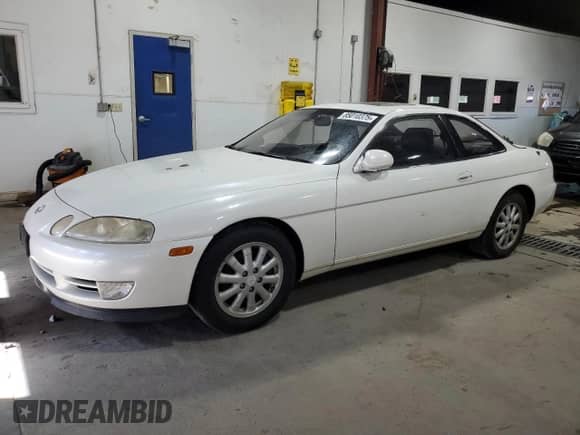 1992 Lexus SC 400 z VIN JT8UZ30C5N0006871, wystawiony jako Copart lot #85010375 z przebiegiem 131 438 mil mil oraz Czysty tytuł • Clean title. Historia ofert i sprzedaży dostępna na DreamBid. Obrazek 1.