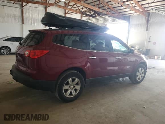 2011 Chevrolet Traverse 2LT z VIN 1GNKRJED1BJ187947, wystawiony jako Copart lot #48674825 z przebiegiem Nie podano mil oraz Szkoda całkowita • Salvage title. Historia ofert i sprzedaży dostępna na DreamBid. Obrazek 3.