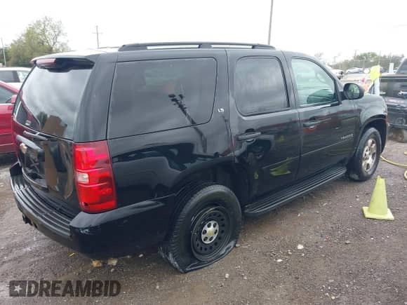 2009 Chevrolet Tahoe LS с VIN 1GNFC13C59R192755, выставлен на аукционе IAAI как лот 43371283 с пробегом 255 396 миль миль и . История ставок и продаж доступна на DreamBid. Изображение 4.