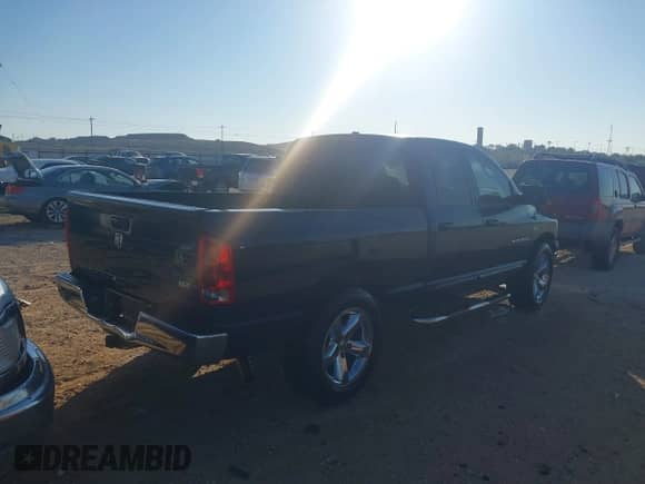 2006 Dodge 1500 SLT with VIN 1D7HA18246J110229, listed as a IAAI auction lot 43264591 with 234,651 mi miles and . Bid and sale history available at DreamBid. Image 4.