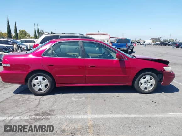 2002 Honda Accord EX с VIN 1HGCG16572A071910, выставлен на аукционе IAAI как лот 42898275 с пробегом 145 428 миль миль и . История ставок и продаж доступна на DreamBid. Изображение 13.