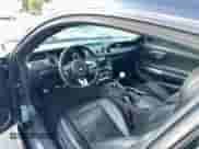 2017 Ford Mustang GT z VIN 1FA6P8CF9H5263838, wystawiony jako Copart lot #89445895 z przebiegiem 59 348 mil mil oraz Czysty tytuł • Clean title. Historia ofert i sprzedaży dostępna na DreamBid. Obrazek 9.