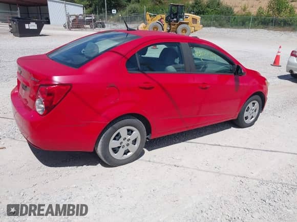 2013 Chevrolet Sonic LS с VIN 1G1JA5SH0D4205133, выставлен на аукционе IAAI как лот 43026999 с пробегом 167 282 миль миль и . История ставок и продаж доступна на DreamBid. Изображение 4.