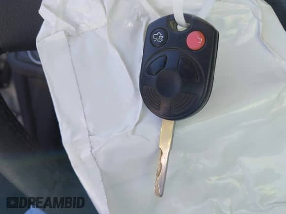 2017 Ford C-Max SE с VIN 1FADP5EU8HL105696, выставлен на аукционе IAAI как лот 43397565 с пробегом 180 134 миль миль и . История ставок и продаж доступна на DreamBid. Изображение 11.