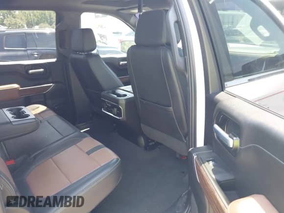 2021 Chevrolet Silverado 1500 High Country с VIN 1GCUYHEL5MZ241422, выставлен на аукционе IAAI как лот 43088986 с пробегом 105 138 миль миль и . История ставок и продаж доступна на DreamBid. Изображение 8.