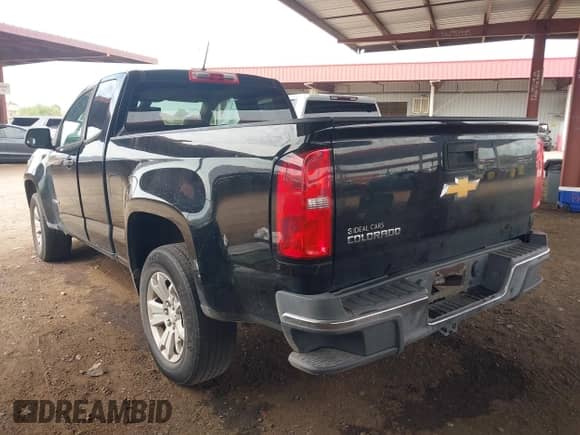 2018 Chevrolet Colorado 2WD Work Truck with VIN 1GCHSBEA8J1325601, listed as a IAAI auction lot 43111811 with 117,378 mi miles and . Bid and sale history available at DreamBid. Image 3.