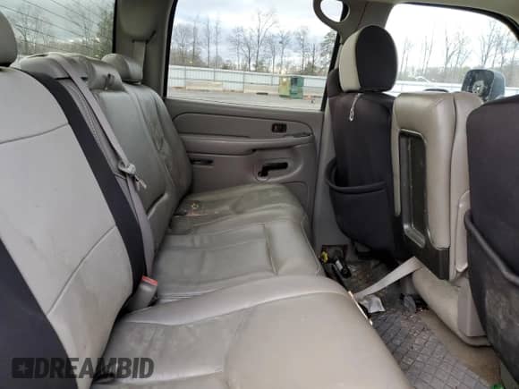 2006 GMC Sierra 1500 SLT с VIN 2GTEK13N061341831, выставлен на аукционе Copart как лот 41522445 с пробегом 155 253 миль миль и Списание • Salvage title. История ставок и продаж доступна на DreamBid. Изображение 10.