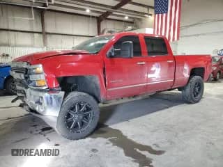 2015 Chevrolet Silverado 3500HD LTZ с VIN 1GC4K0C87FF117061, выставлен на аукционе Copart как лот 45010535 с пробегом 242 759 миль миль и Списание • Salvage title. История ставок и продаж доступна на DreamBid. Изображение 1.