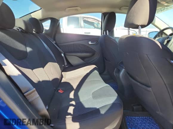 2014 Dodge Dart Aero z VIN 1C3CDFDH4ED823409, wystawiony jako Copart lot #81345005 z przebiegiem 98 080 mil mil oraz Czysty tytuł • Clean title. Historia ofert i sprzedaży dostępna na DreamBid. Obrazek 10.