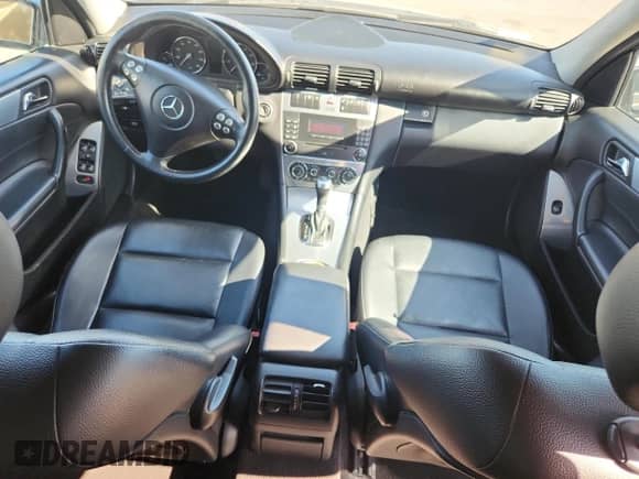 2006 Mercedes-Benz C 230 Sport with VIN WDBRF52H06A890913, listed as a Copart auction lot 59822245 with 154,295 mi miles and Clean title. Bid and sale history available at DreamBid. Image 8.