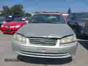 2001 Toyota Camry LE z VIN 4T1BF28K31U963778, wystawiony jako IAAI lot #42946757 z przebiegiem 210 621 mil mil oraz . Historia ofert i sprzedaży dostępna na DreamBid. Obrazek 6.