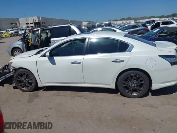 2014 Nissan Maxima SV z VIN 1N4AA5AP1EC466817, wystawiony jako IAAI lot #42810795 z przebiegiem 113 444 mil mil oraz . Historia ofert i sprzedaży dostępna na DreamBid. Obrazek 14.