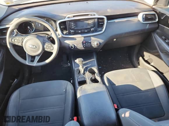 2017 Kia Sorento LX с VIN 5XYPG4A58HG187876, выставлен на аукционе Copart как лот 82512545 с пробегом 85 193 миль миль и Списание • Salvage title. История ставок и продаж доступна на DreamBid. Изображение 8.