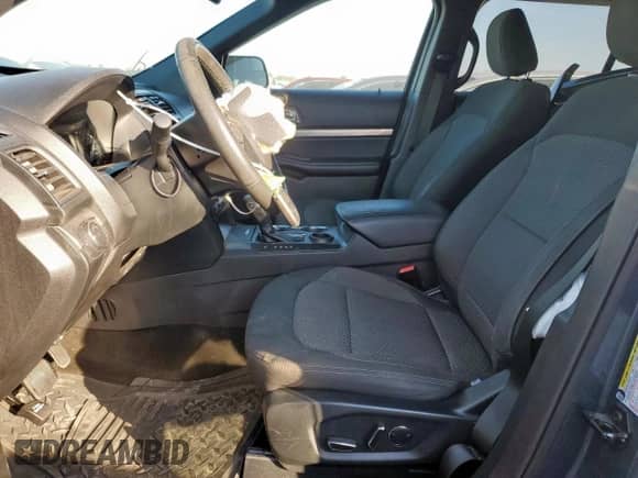 2018 Ford Explorer XLT z VIN 1FM5K7D8XJGA76564, wystawiony jako Copart lot #80813925 z przebiegiem 142 686 mil mil oraz Szkoda całkowita • Salvage title. Historia ofert i sprzedaży dostępna na DreamBid. Obrazek 7.