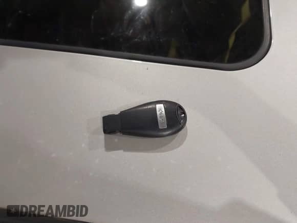 2008 Jeep Commander Limited с VIN 1J8HG58228C211303, выставлен на аукционе IAAI как лот 41362162 с пробегом 163 542 миль миль и . История ставок и продаж доступна на DreamBid. Изображение 11.