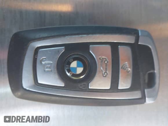 2009 BMW 7 Series 750i z VIN WBAKA83549CY35202, wystawiony jako IAAI lot #41871197 z przebiegiem 134 736 mil mil oraz . Historia ofert i sprzedaży dostępna na DreamBid. Obrazek 11.