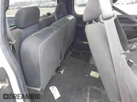 2011 Chevrolet Silverado 1500 LT with VIN 1GCRKSE06BZ186048, listed as a IAAI auction lot 41618521 with 291,361 mi miles and . Bid and sale history available at DreamBid. Image 8.